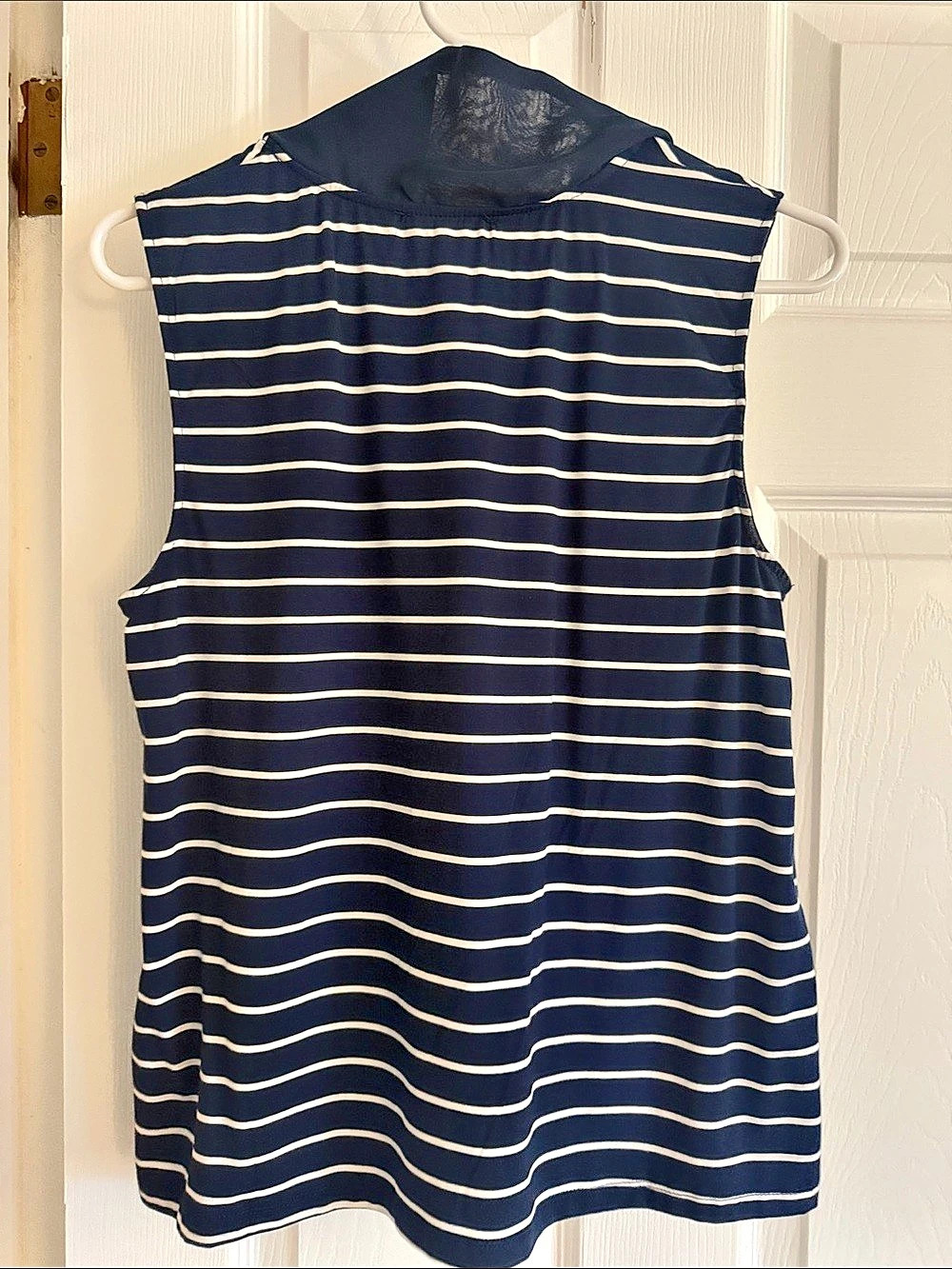 Cable & Gauge CGT135720M Striped Sleeveless Top in Blue & White Size Medium NWT - Picture 4 of 4